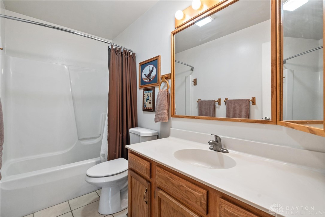 635 Spring Falls Avenue Springfield, OH 45502 - Photo 32 of 52 Gallery Image 32