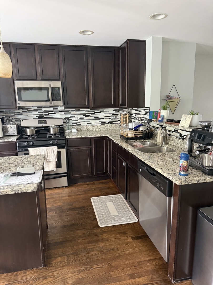 547 George Street Wood Dale, IL 60191 - Photo 9 of 29