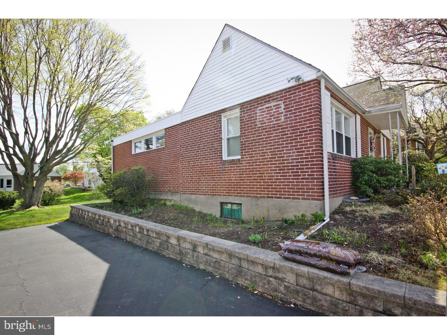 15 Ann Road Broomall, PA 19008 - Photo 3 of 25 Gallery Image 3