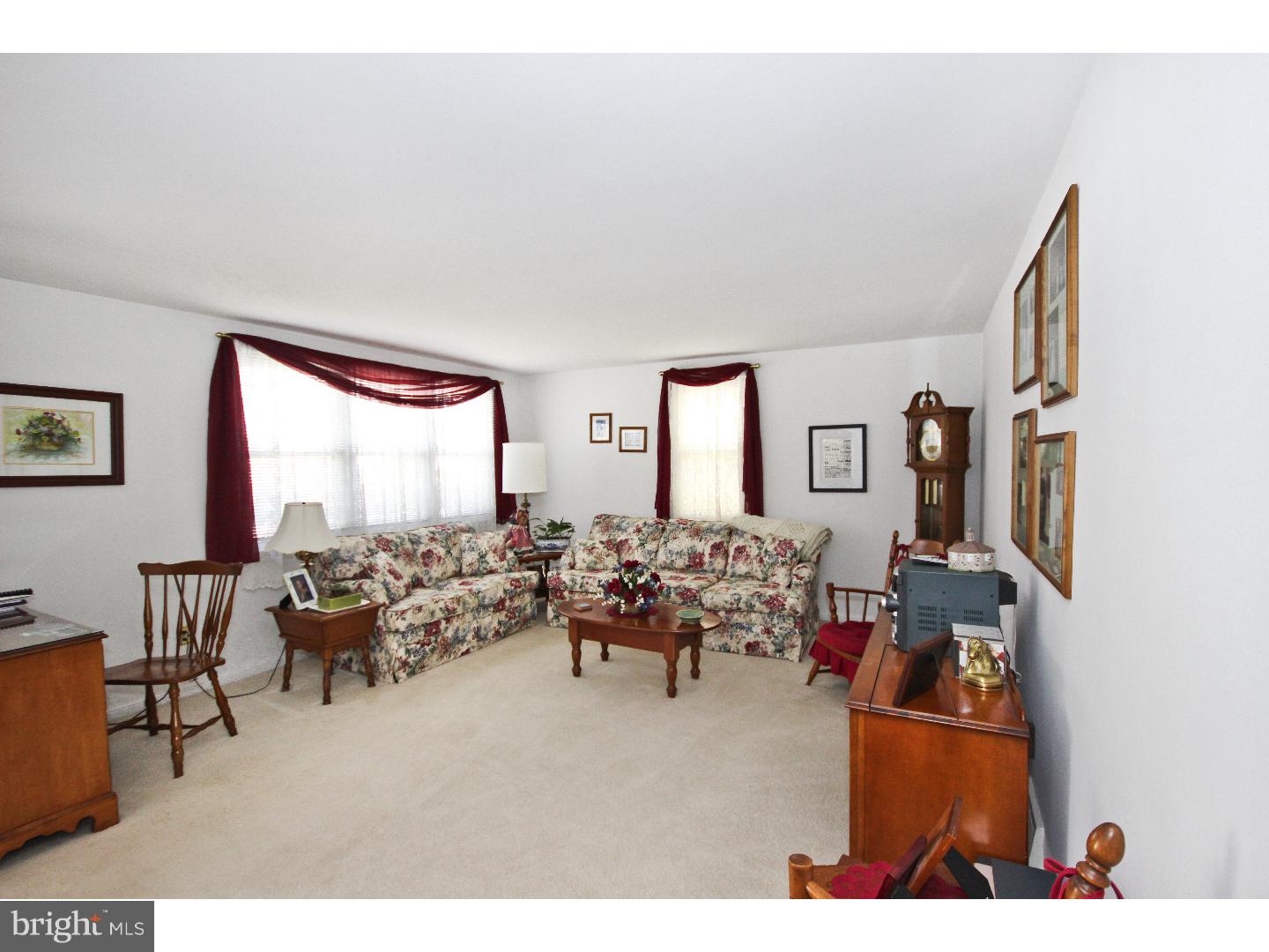 15 Ann Road Broomall, PA 19008 - Photo 4 of 25 Gallery Image 4