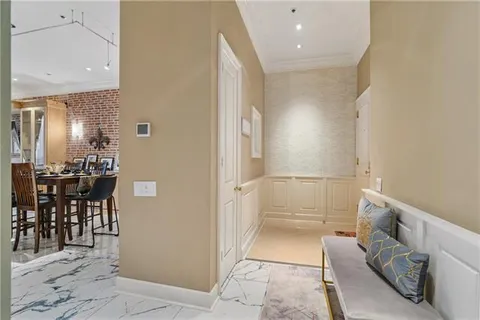 $1,000,000 | 600 Port Of New Orleans Place, Unit 6H, New Orleans, LA 70130
