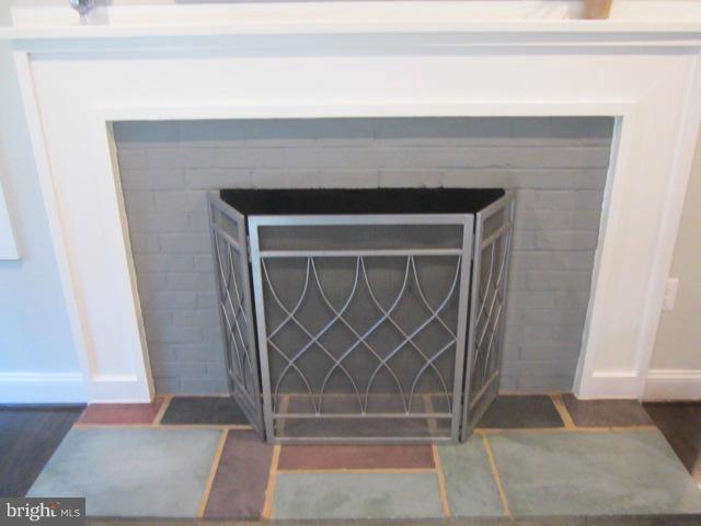 109 Sunnyside Road Silver Spring, MD 20910 - Photo 4 of 23