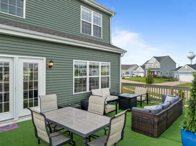 $1,180,000 | 565 North Boulder Ridge Drive, Lake Geneva, WI 53147