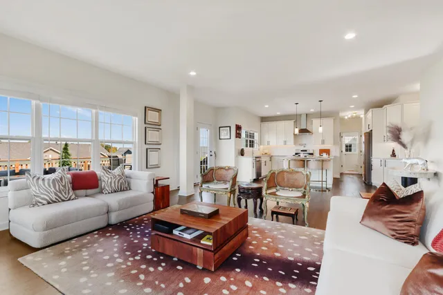 $1,180,000 | 565 North Boulder Ridge Drive, Lake Geneva, WI 53147