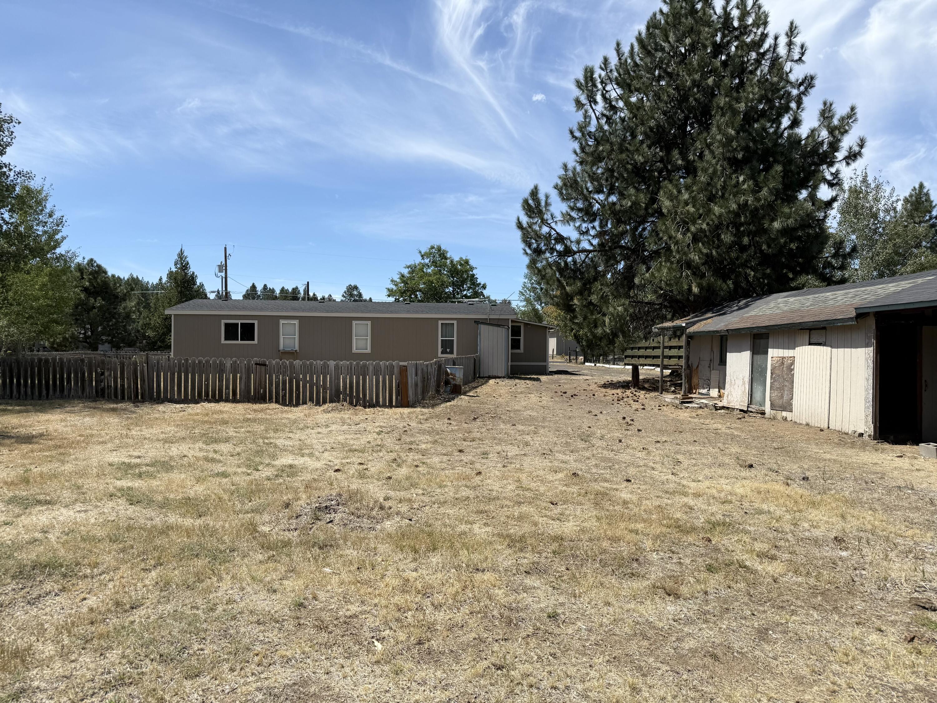 19218 Shoshone Road Bend, OR 97702 - Photo 8 of 38 IMG_6889