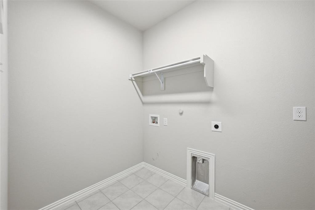 1116 Rountree Court Celina, TX 75009 - Photo 10 of 29