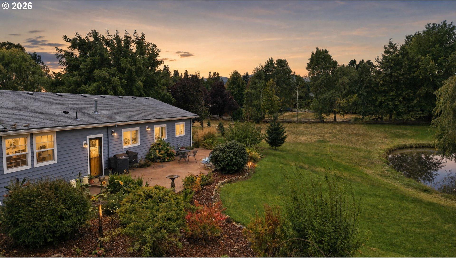 1736 Markham Road Hood River, OR 97031 - Photo 29 of 47 Gallery Image 29