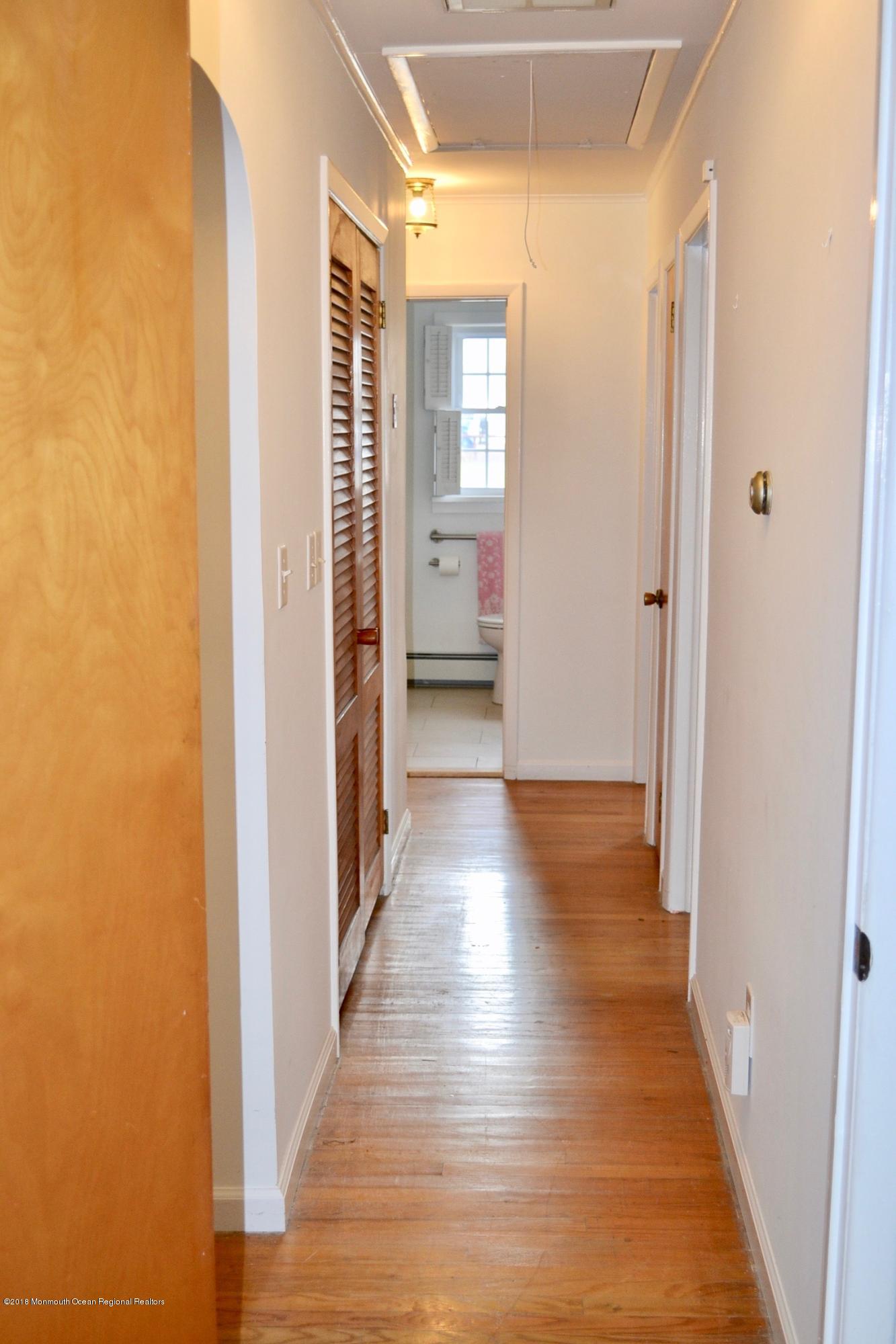 1708 Riviera Court Point Pleasant, NJ 08742 - Photo 10 of 16 Bedroom hallway
