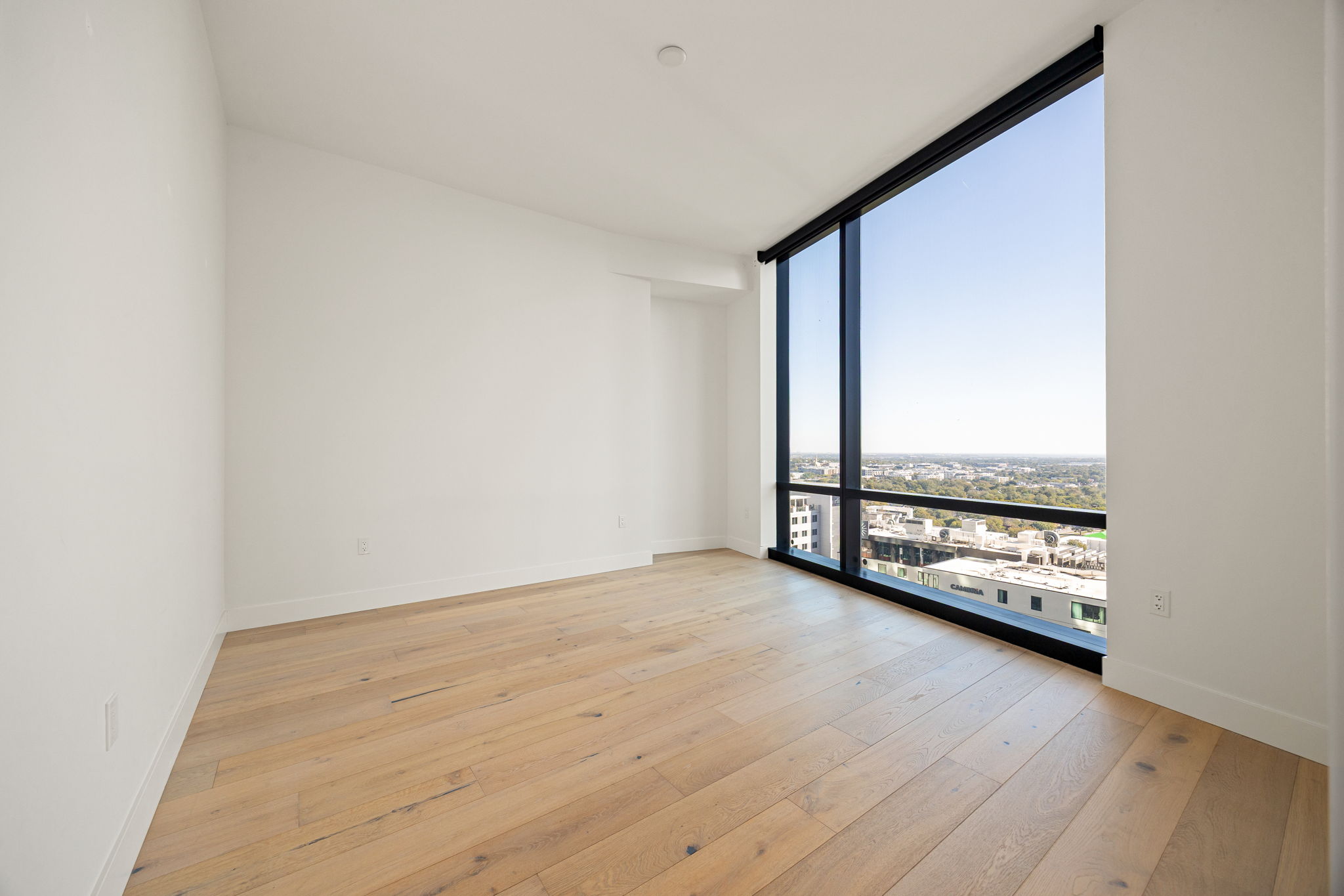 70 Rainey Street, Unit 1901 Austin, TX 78701 - Photo 13 of 25 Second bedroom
