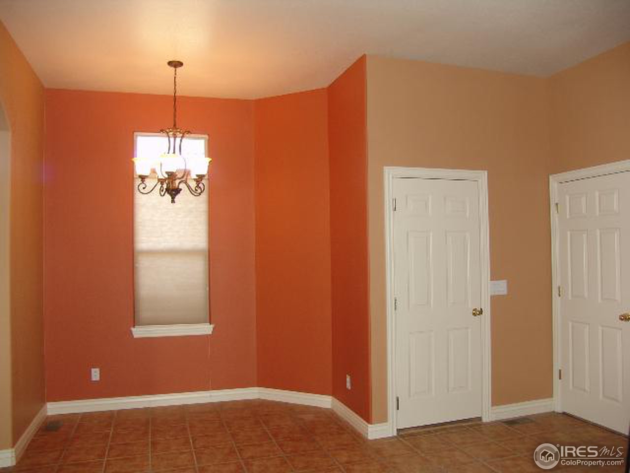 7806 West 19th St Road Greeley, CO 80634 - Photo 5 of 16 Kitchen Eat in Area
