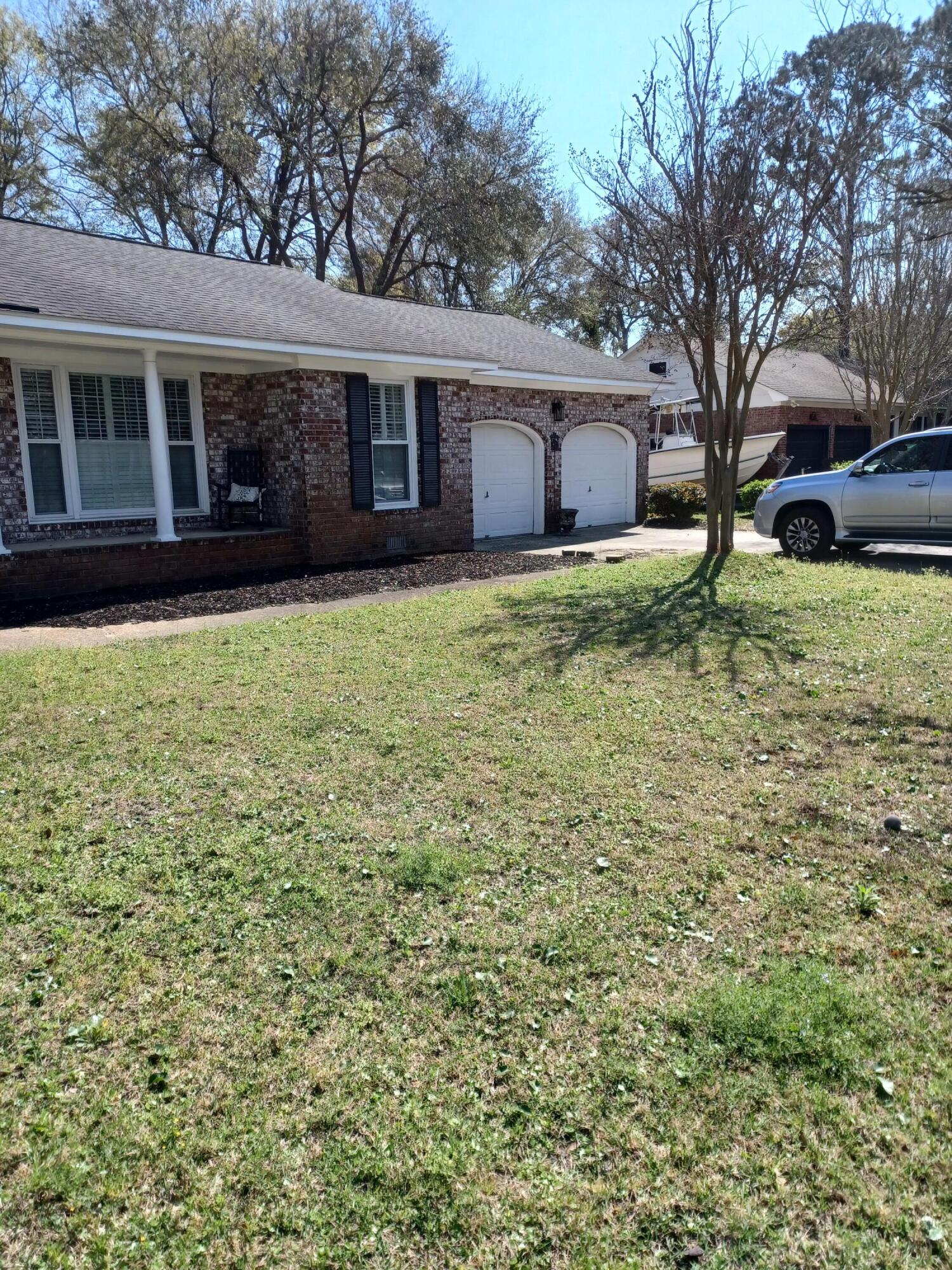 658 Pelzer Drive Mount Pleasant, SC 29464 - Photo 1 of 6 20230307_112849