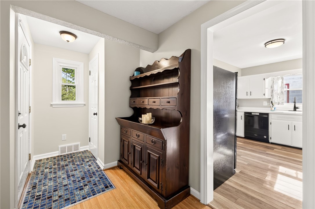 250 Harwick Road Irondequoit, NY 14609 - Photo 16 of 25 Gallery Image 16