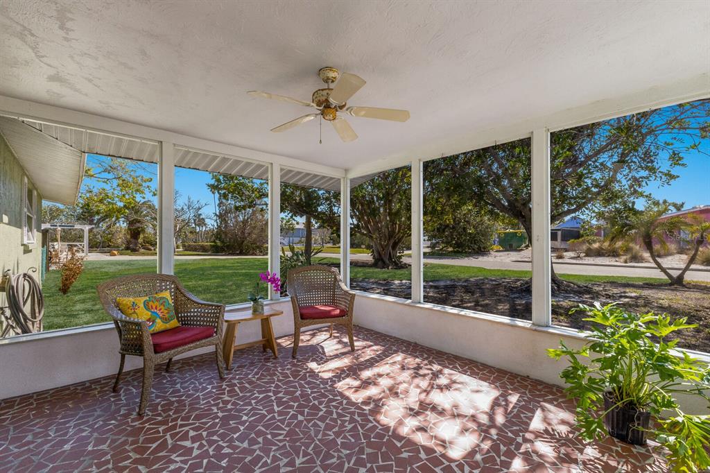 640 Fox Street Longboat Key, FL 34228 - Photo 10 of 55 Gallery Image 10