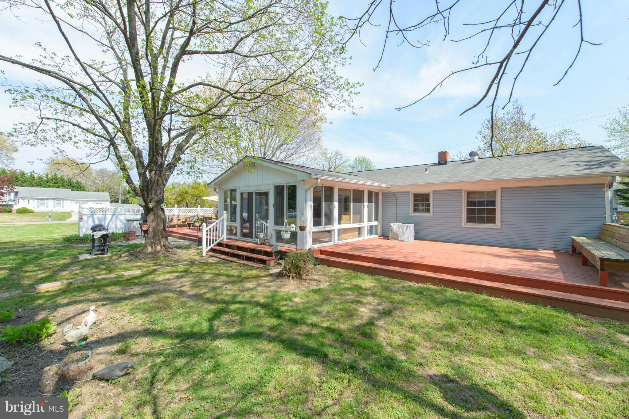 1110 Carrs Wharf Road Edgewater, MD 21037 - Photo 26 of 28 Exterior (Rear)