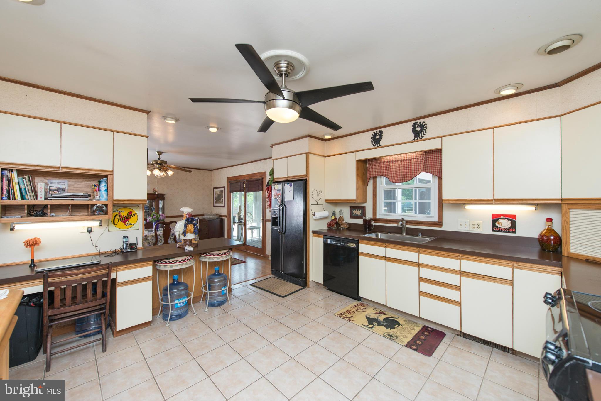 1110 Carrs Wharf Road Edgewater, MD 21037 - Photo 7 of 28 Kitchen