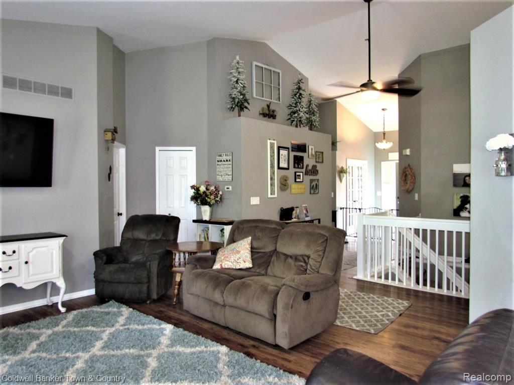 2588 Ravineside South Howell, MI 48843 - Photo 6 of 55