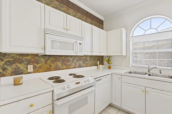 $199,900 | 4765 Wild Iris Drive, Unit 35202, Myrtle Beach, SC 29577