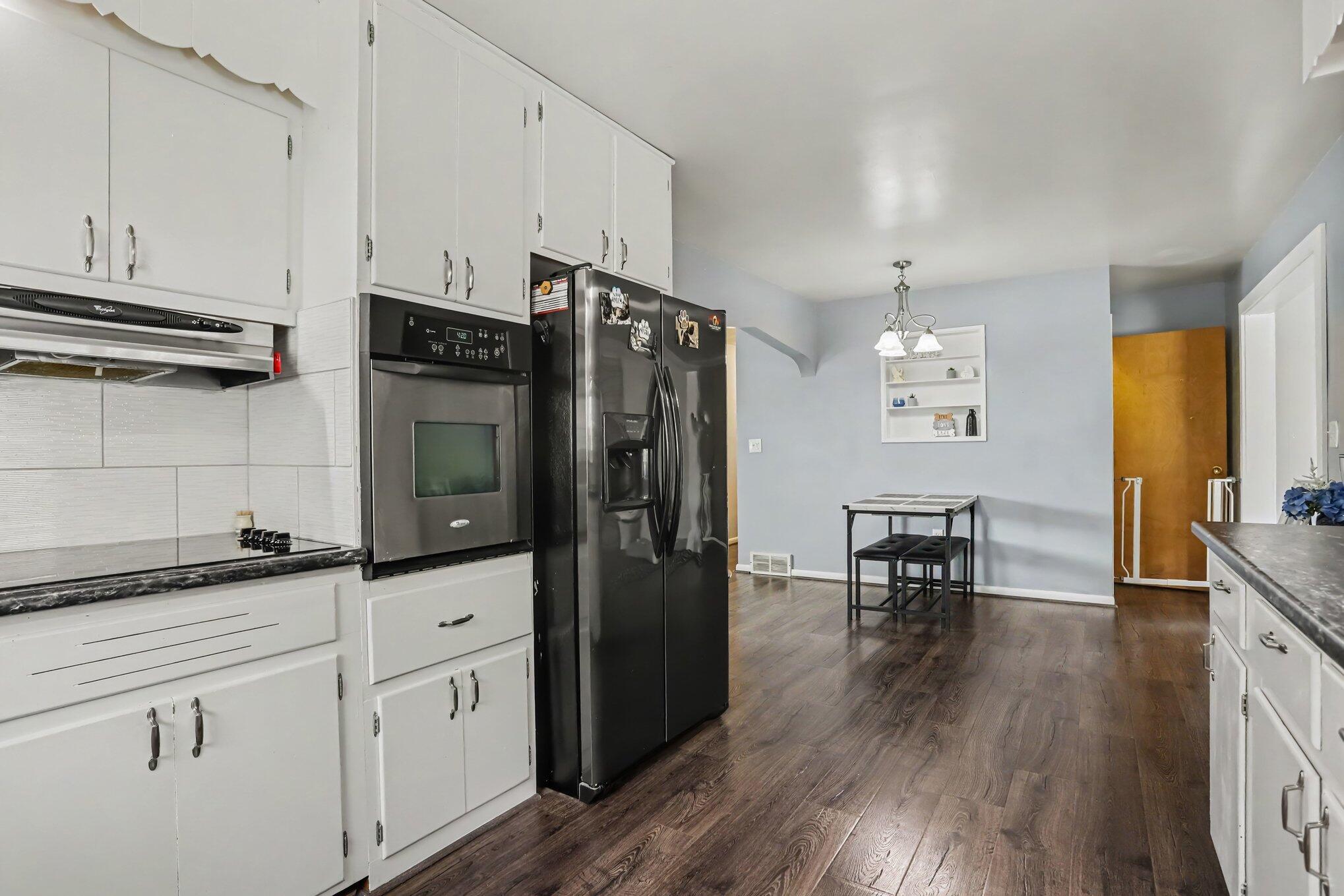 513 North Douglas Avenue Three Rivers, MI 49093 - Photo 10 of 26 Kitchen