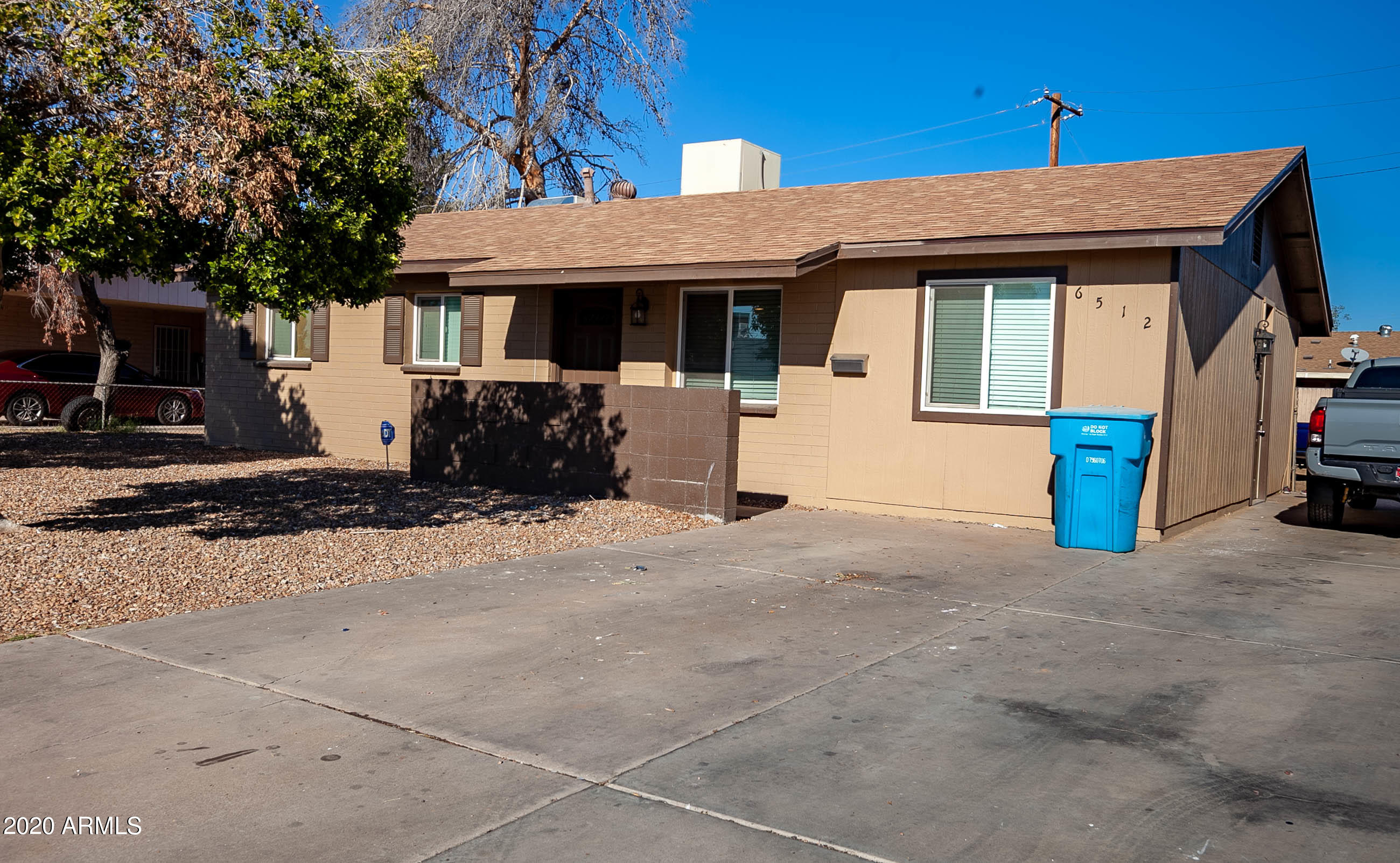 6512 West Cheery Lynn Road Phoenix, AZ 85033 - Photo 2 of 15 cheery lynn gregorio-23