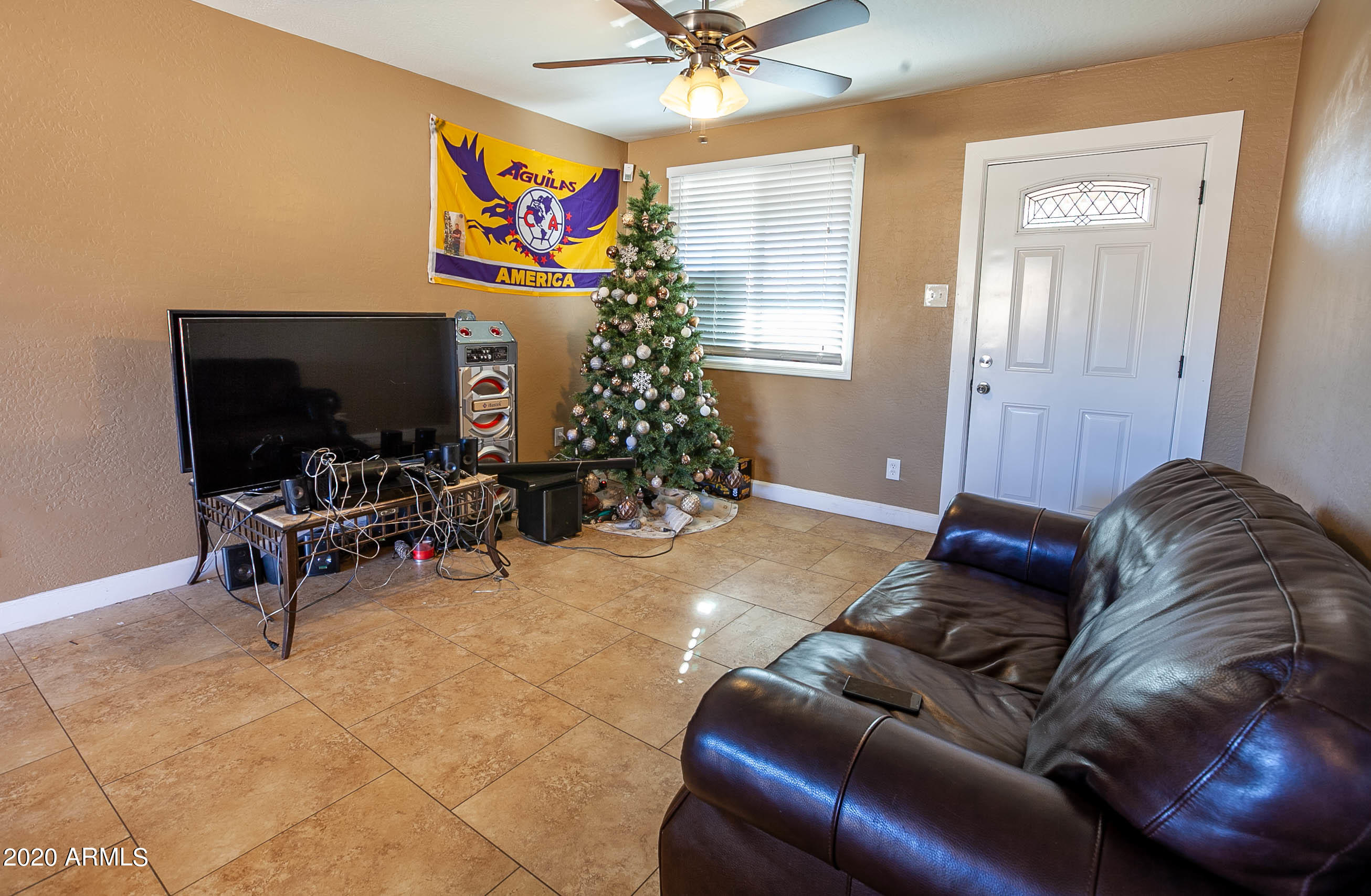 6512 West Cheery Lynn Road Phoenix, AZ 85033 - Photo 3 of 15 cheery lynn gregorio-10