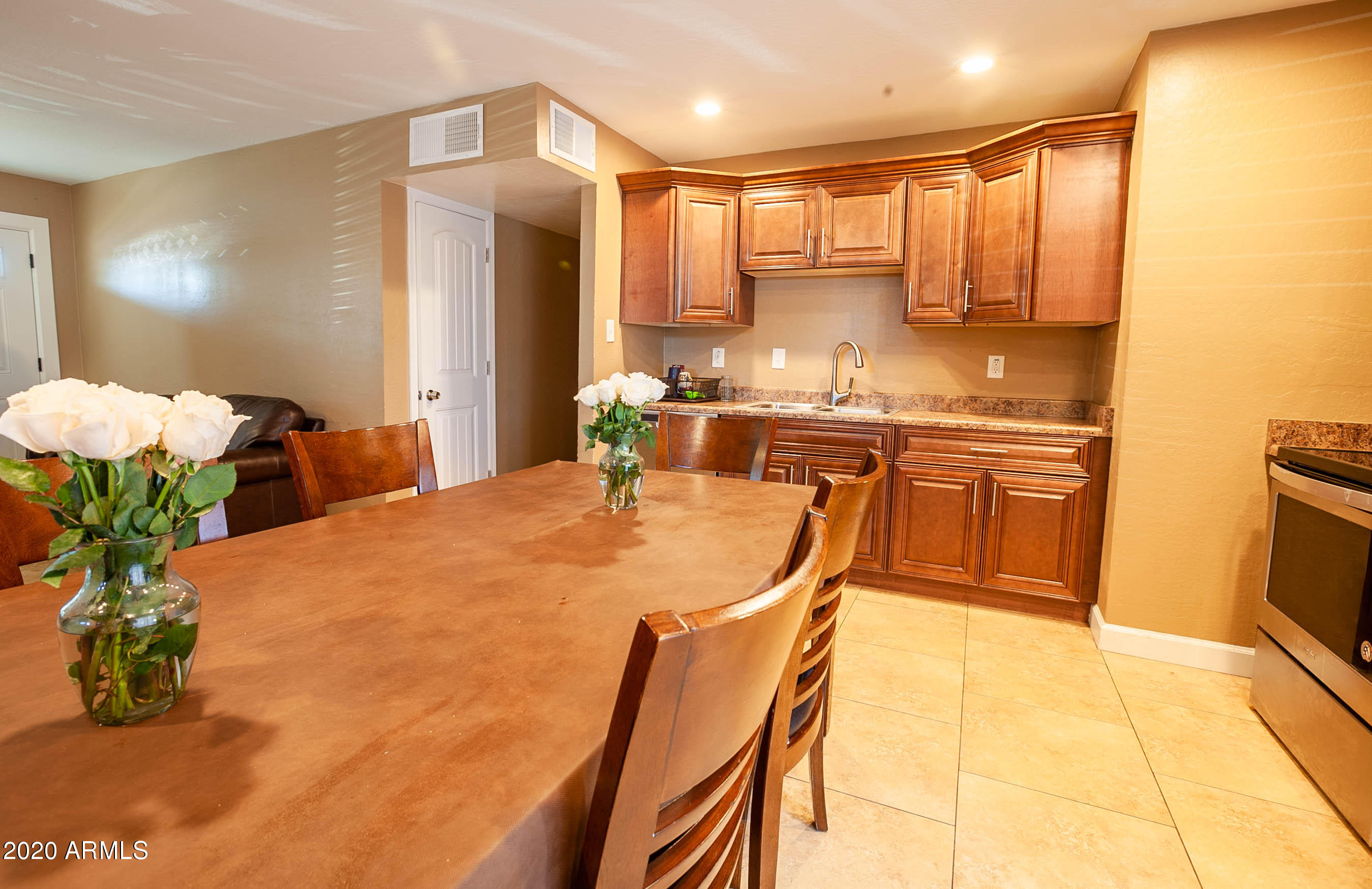 6512 West Cheery Lynn Road Phoenix, AZ 85033 - Photo 6 of 15 cheery lynn gregorio-12