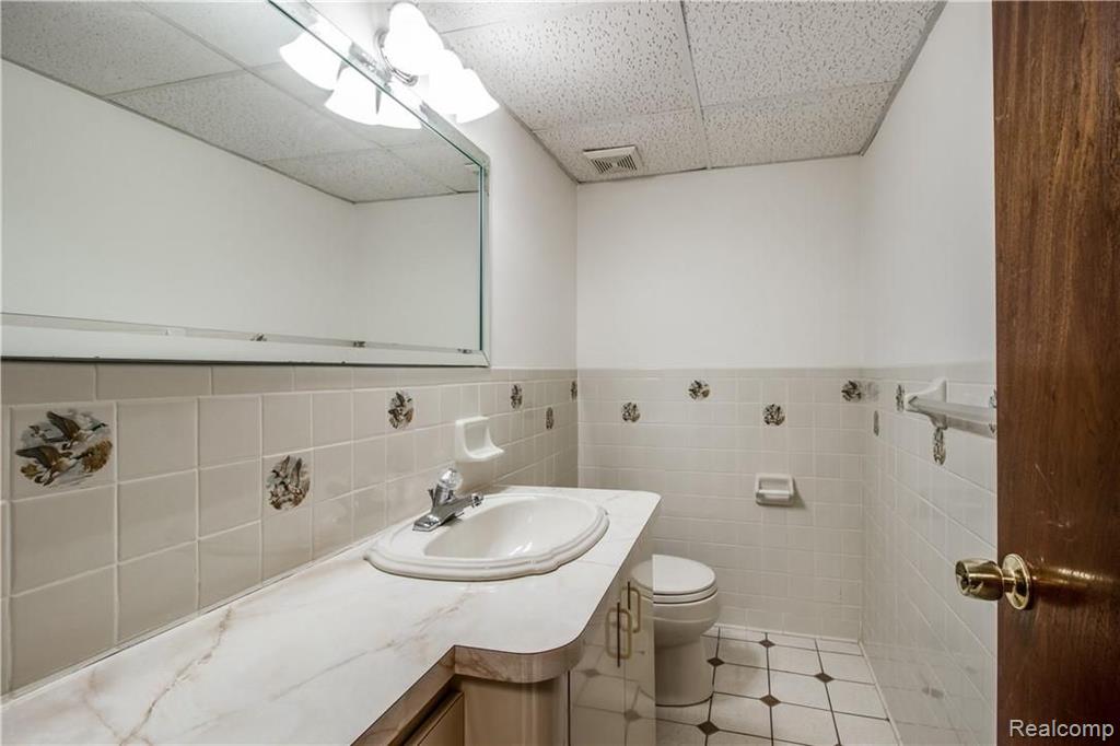 35526 Springvale Street Farmington Hills, MI 48331 - Photo 42 of 51