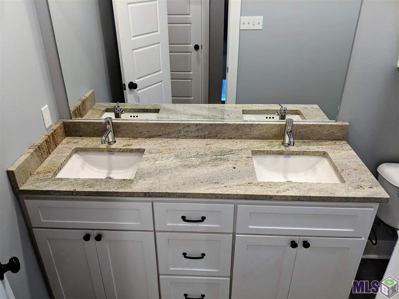 2360 Tulip Street Baton Rouge, LA 70806 - Photo 23 of 38 Second Floor Bath Vanity