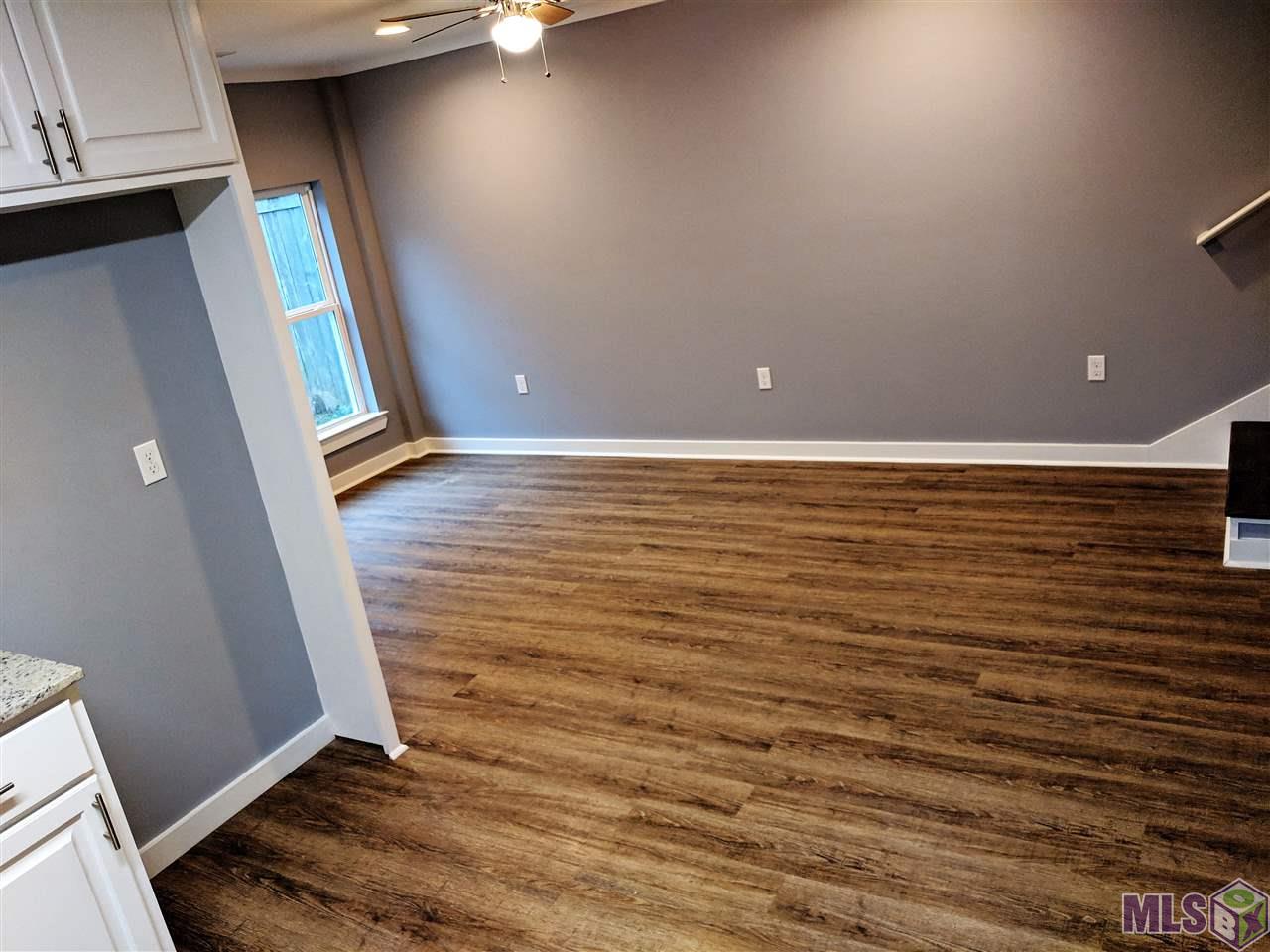2360 Tulip Street Baton Rouge, LA 70806 - Photo 32 of 38 Apartment Living Area
