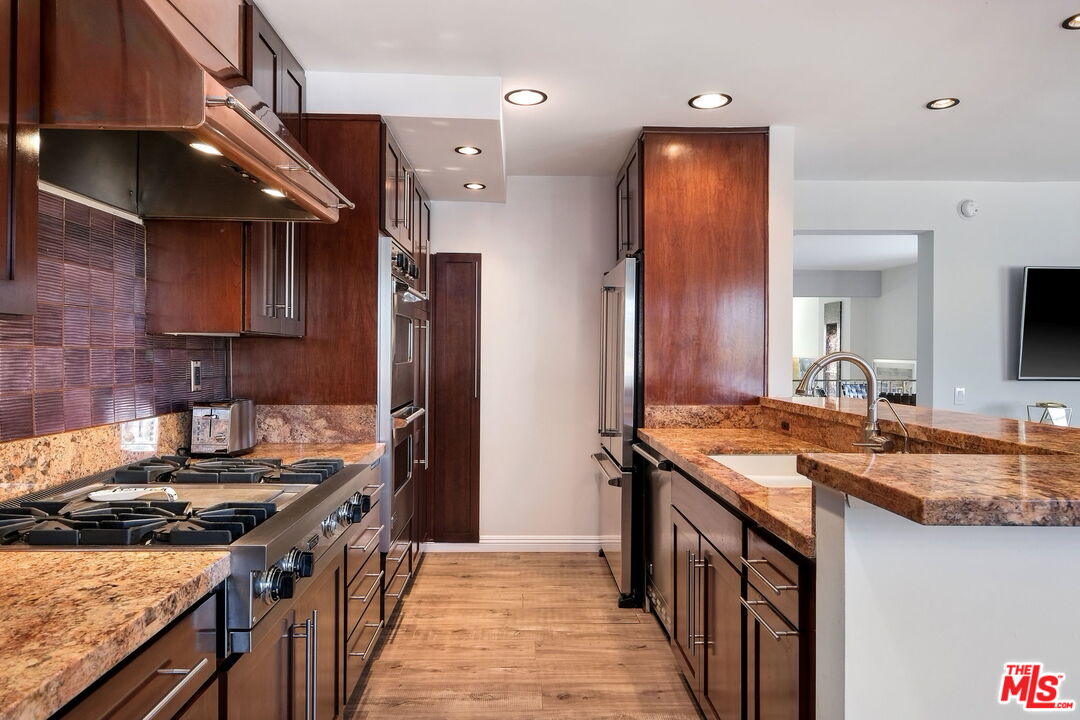 4549 Alla Road, Unit 1 Marina del Rey, CA 90292 - Photo 18 of 43