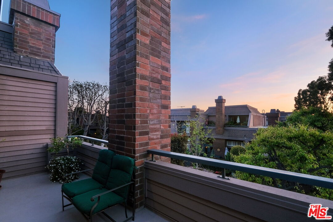 4549 Alla Road, Unit 1 Marina del Rey, CA 90292 - Photo 26 of 43