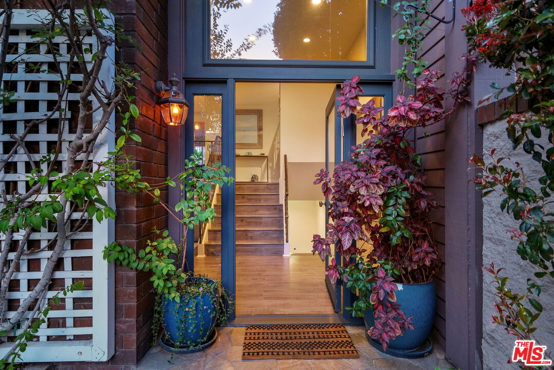 4549 Alla Road, Unit 1 Marina del Rey, CA 90292 - Photo 4 of 43