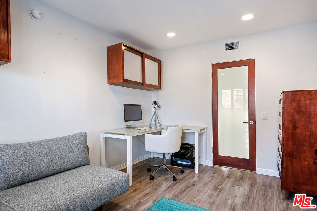 4549 Alla Road, Unit 1 Marina del Rey, CA 90292 - Photo 34 of 43