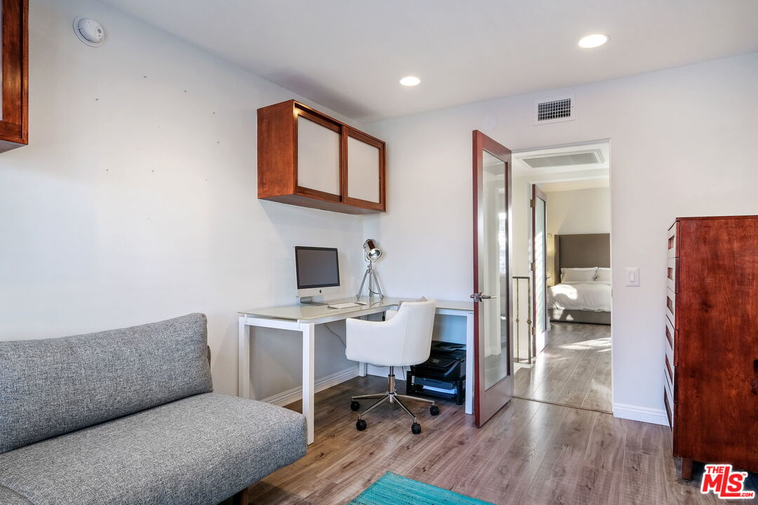 4549 Alla Road, Unit 1 Marina del Rey, CA 90292 - Photo 35 of 43