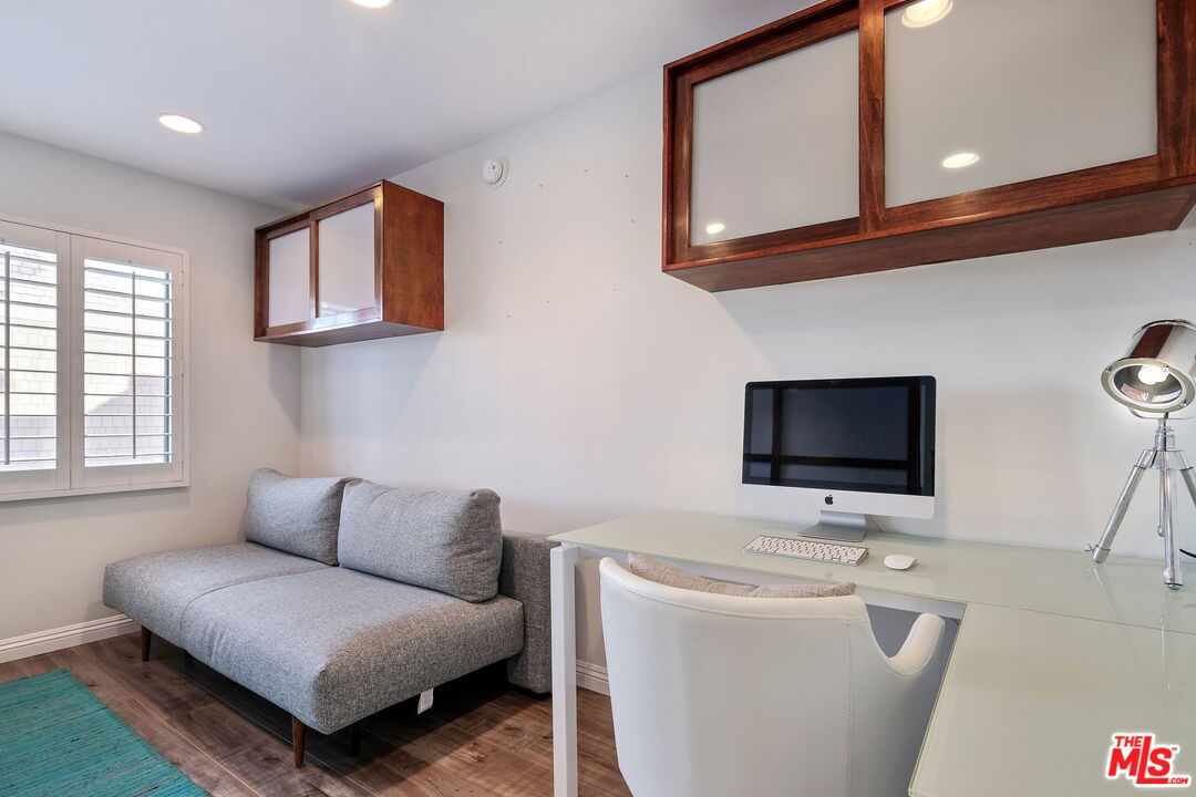 4549 Alla Road, Unit 1 Marina del Rey, CA 90292 - Photo 36 of 43