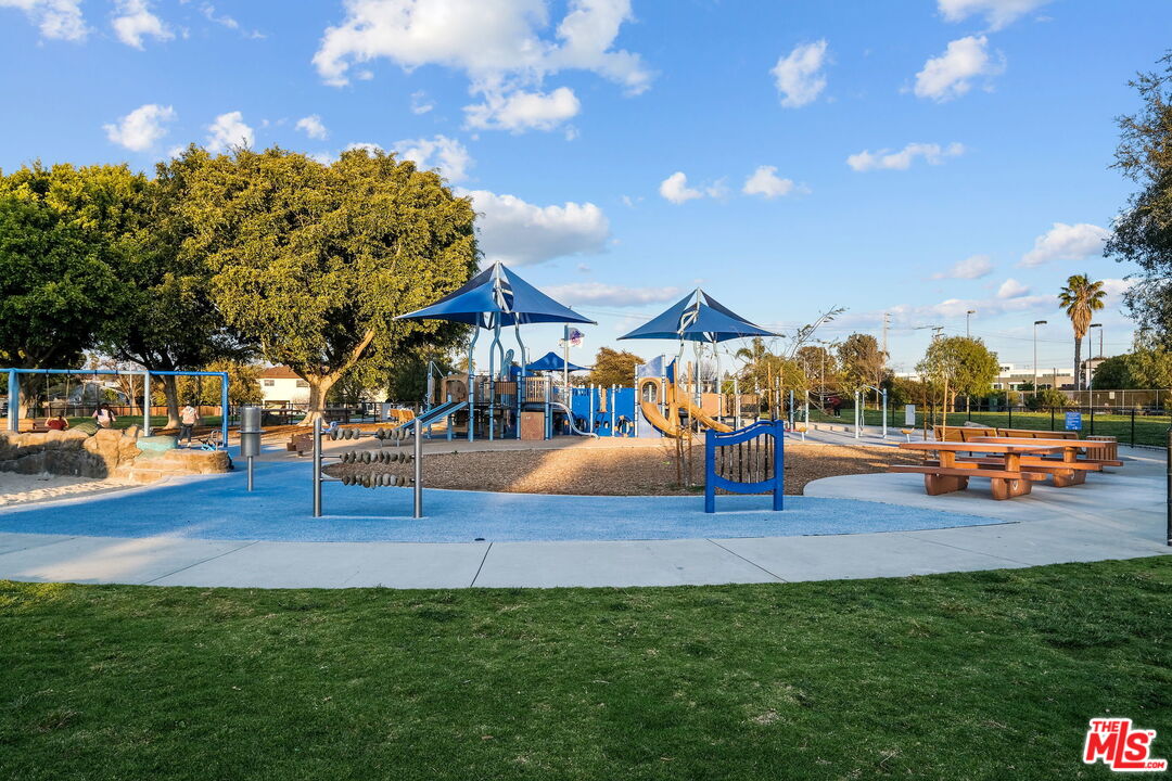 4549 Alla Road, Unit 1 Marina del Rey, CA 90292 - Photo 39 of 43