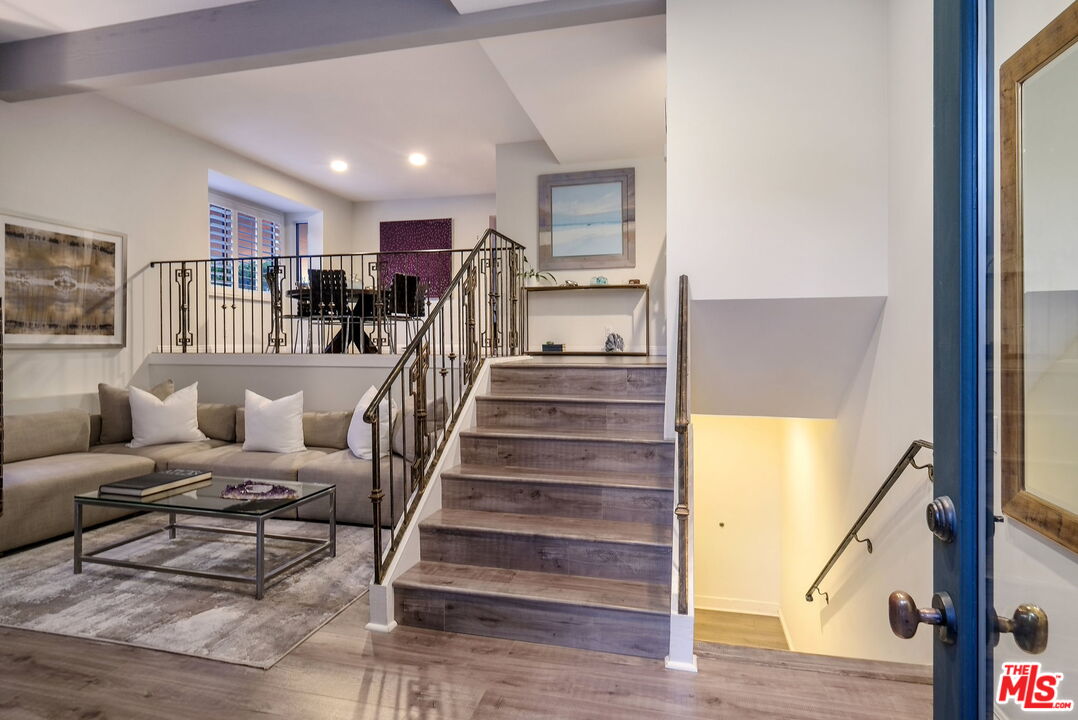 4549 Alla Road, Unit 1 Marina del Rey, CA 90292 - Photo 5 of 43