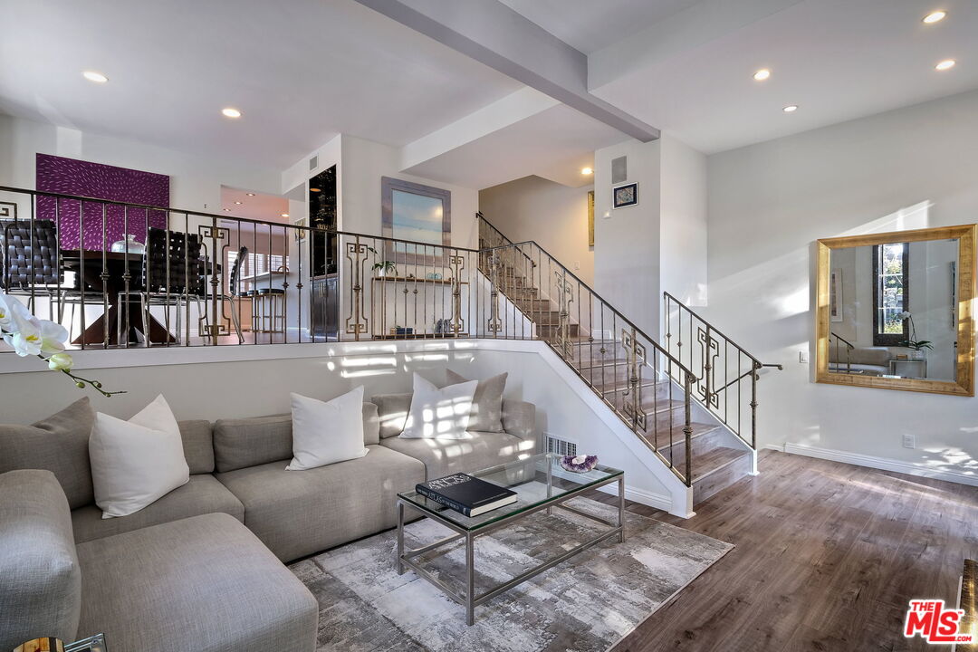 4549 Alla Road, Unit 1 Marina del Rey, CA 90292 - Photo 6 of 43