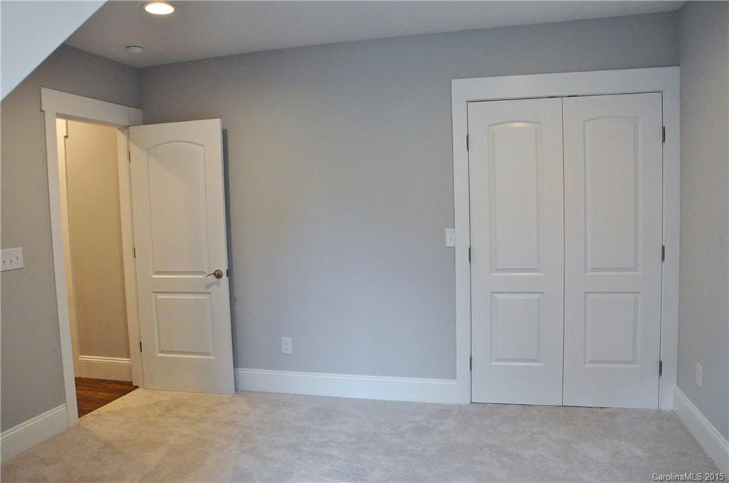 1439 Crystal Road, Unit 7 Charlotte, NC 28205 - Photo 18 of 24 Gallery Image 18