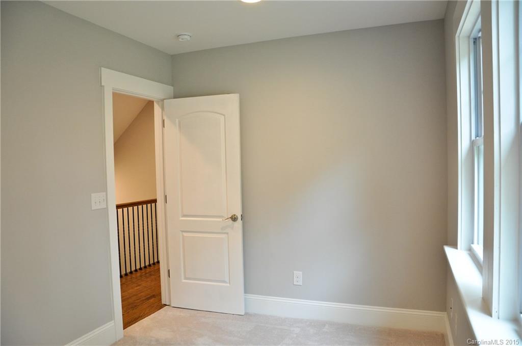 1439 Crystal Road, Unit 7 Charlotte, NC 28205 - Photo 20 of 24 Gallery Image 20
