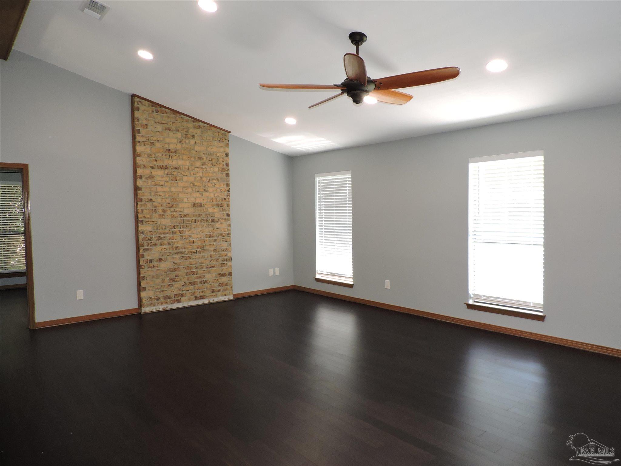 1270 Palisade Road Pensacola, FL 32504 - Photo 4 of 25 Gallery Image 4