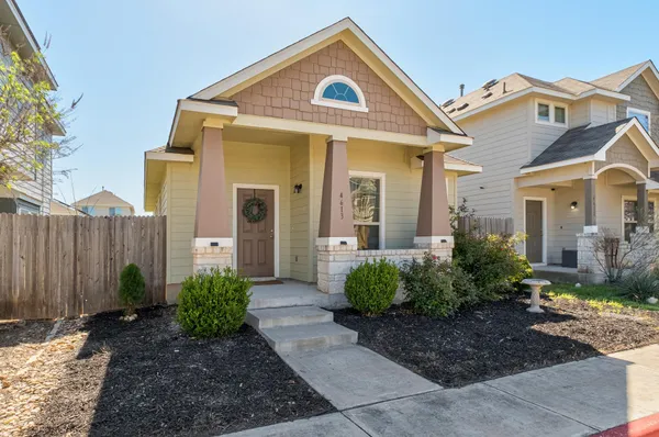 $1,800 | 4613 Graceful Lane, Unit 500, Austin, TX 78725