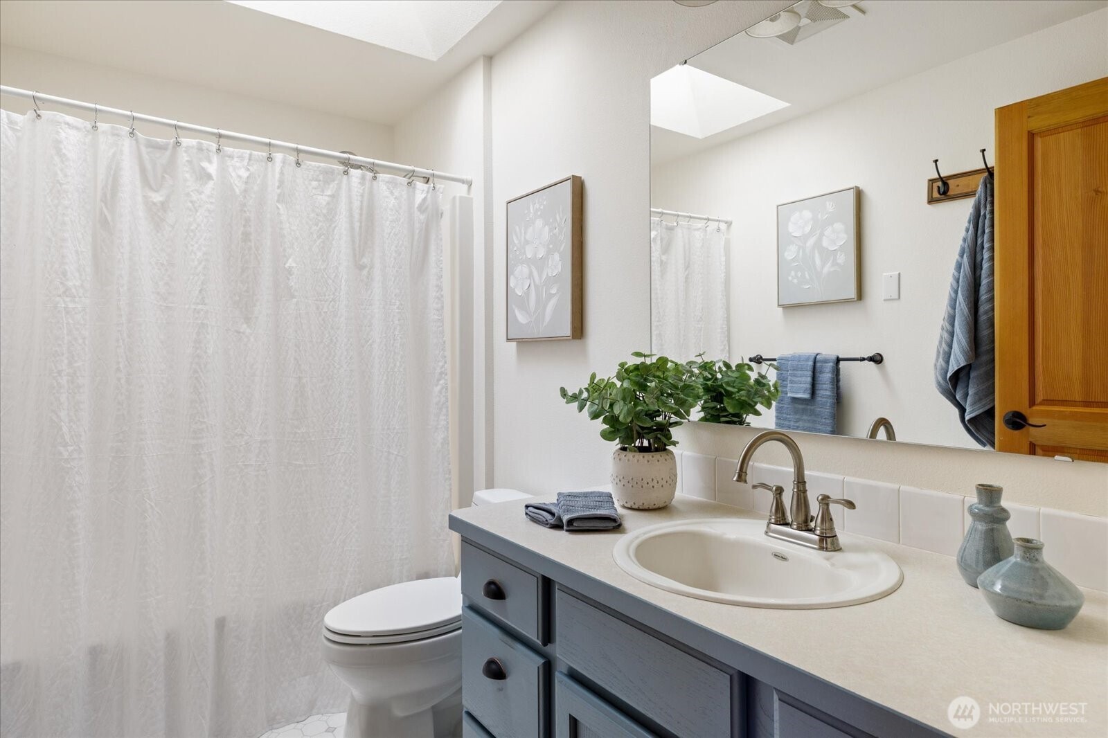 5295 Bounty Loop Freeland, WA 98249 - Photo 23 of 38