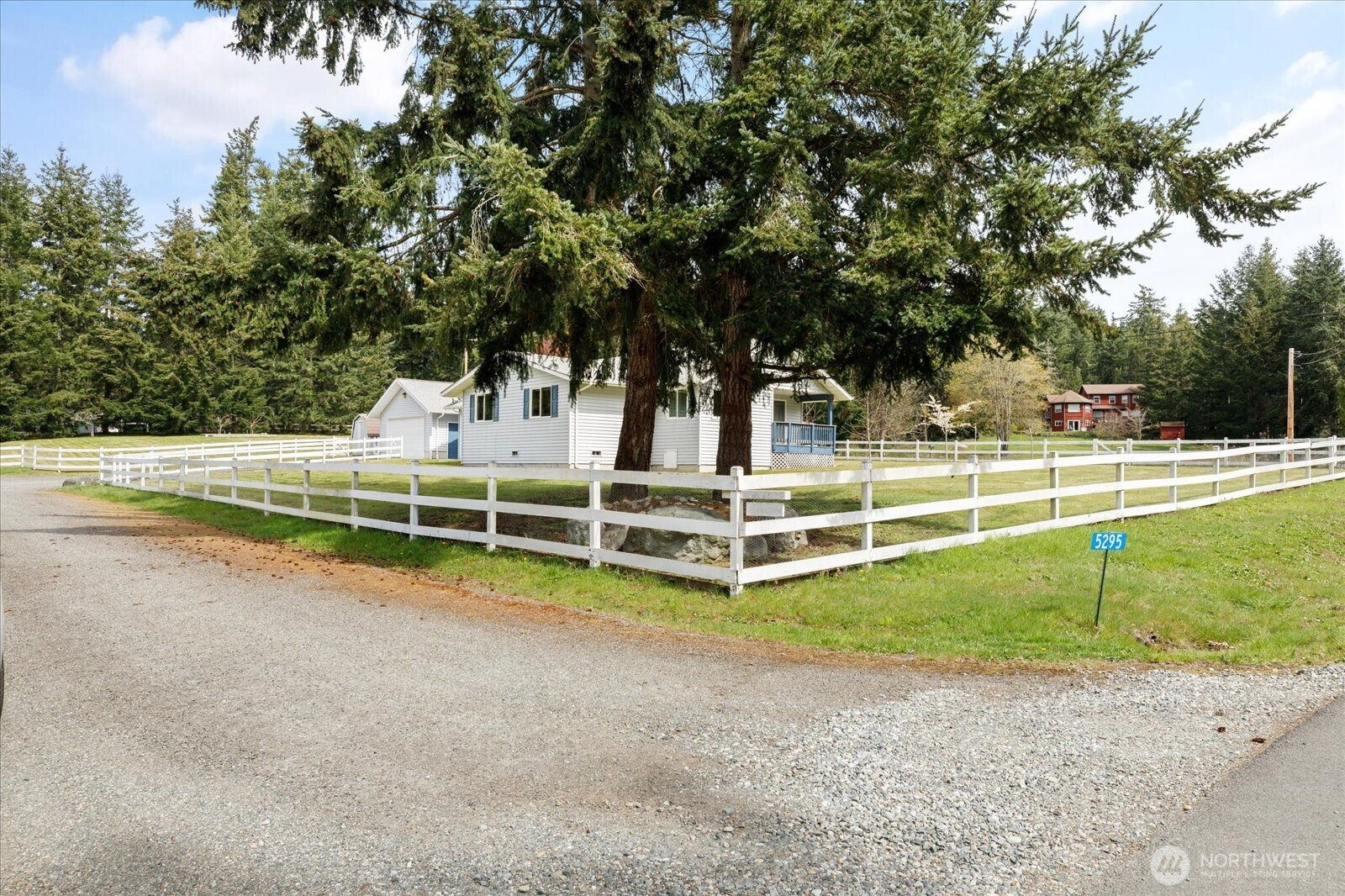 5295 Bounty Loop Freeland, WA 98249 - Photo 34 of 38