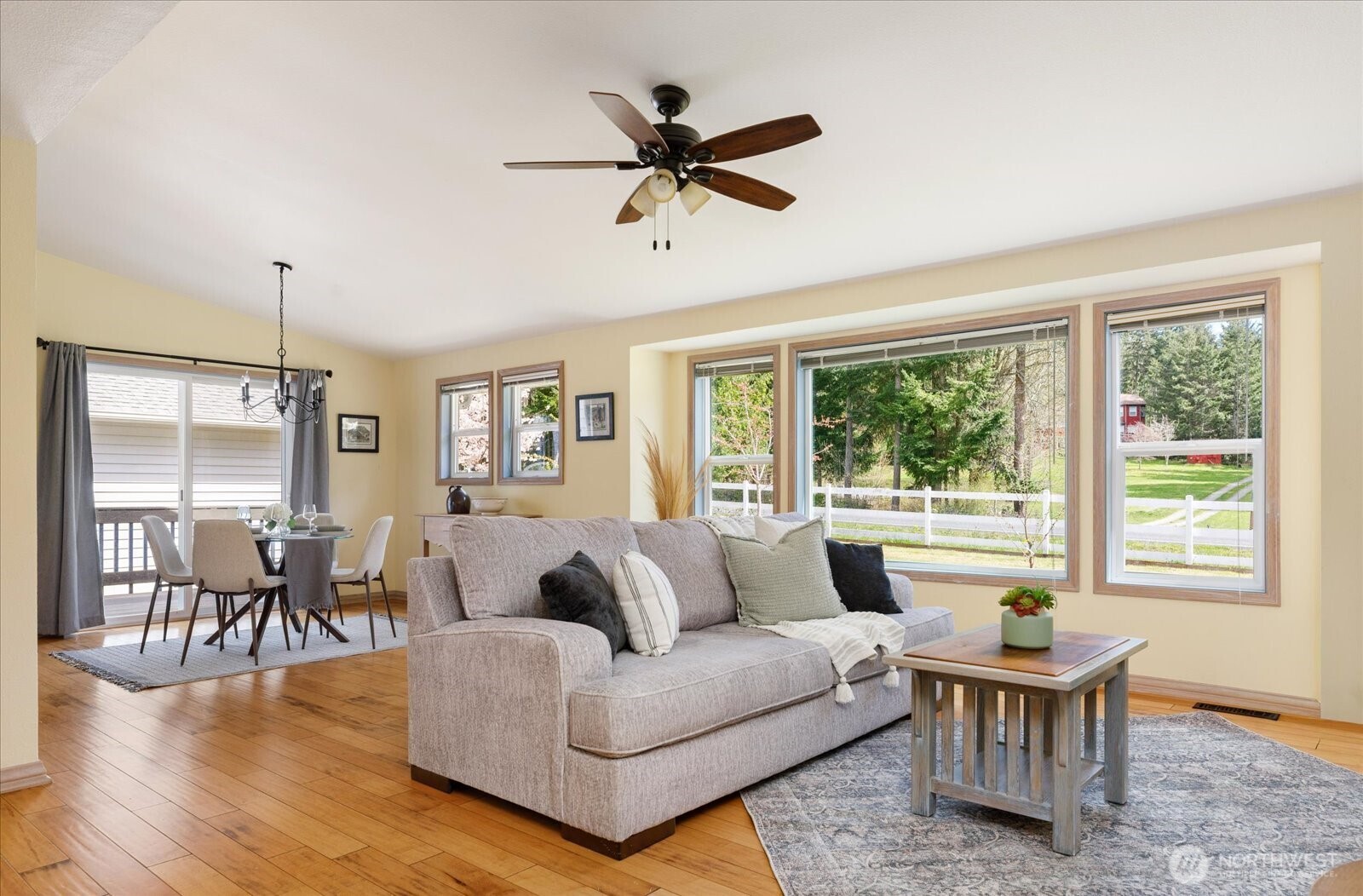 5295 Bounty Loop Freeland, WA 98249 - Photo 5 of 38