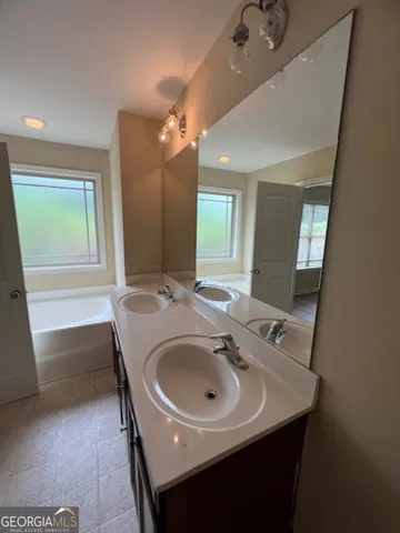 $2,100 | 2918 Hillside Place, Decatur, GA 30034