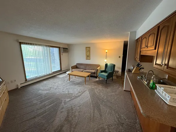 $139,900 | 8935 Old Cedar Avenue South, Unit 211, Bloomington, MN 55425