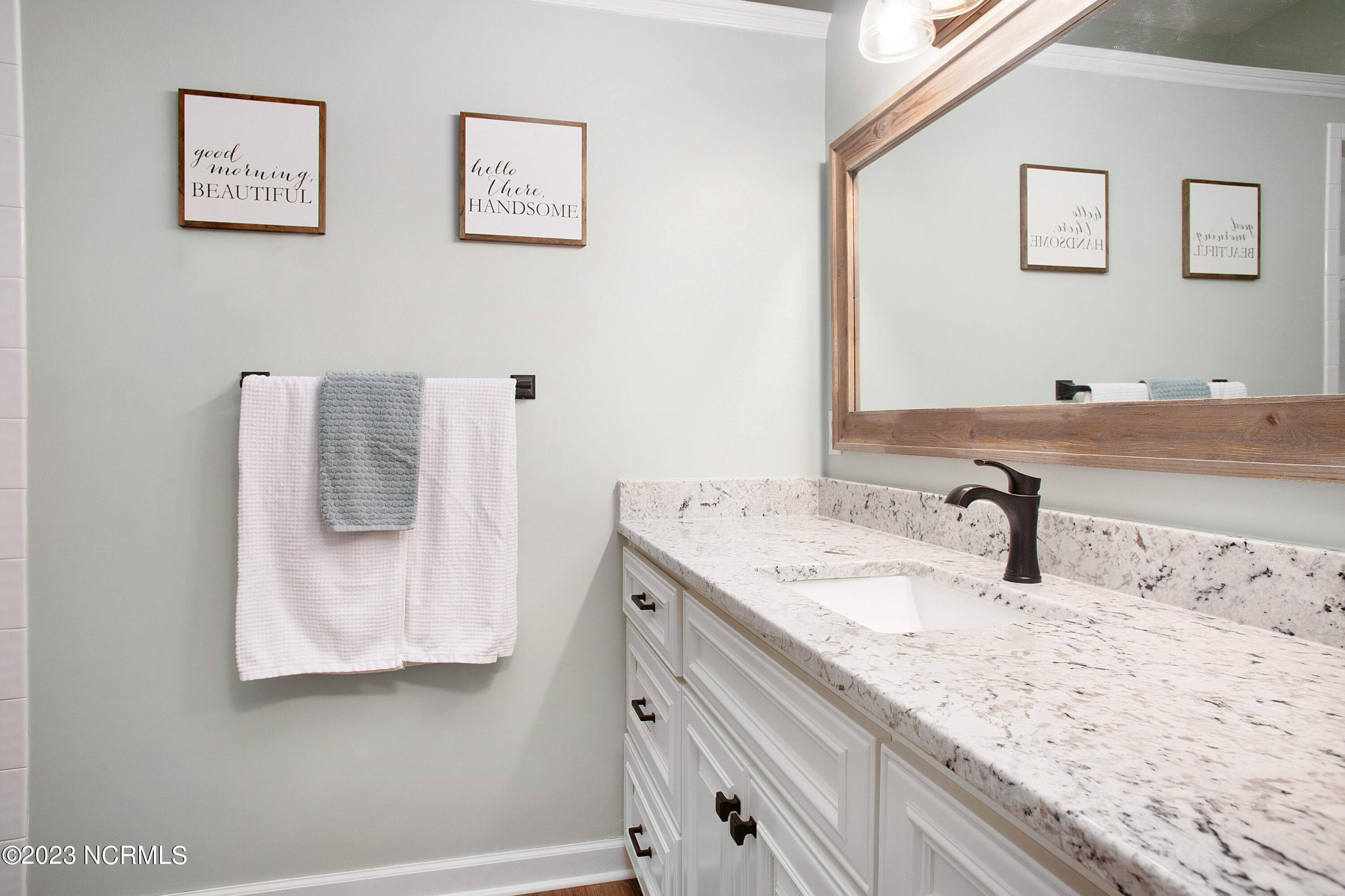 605 Taberna Circle New Bern, NC 28562 - Photo 20 of 43 Second Bathroom