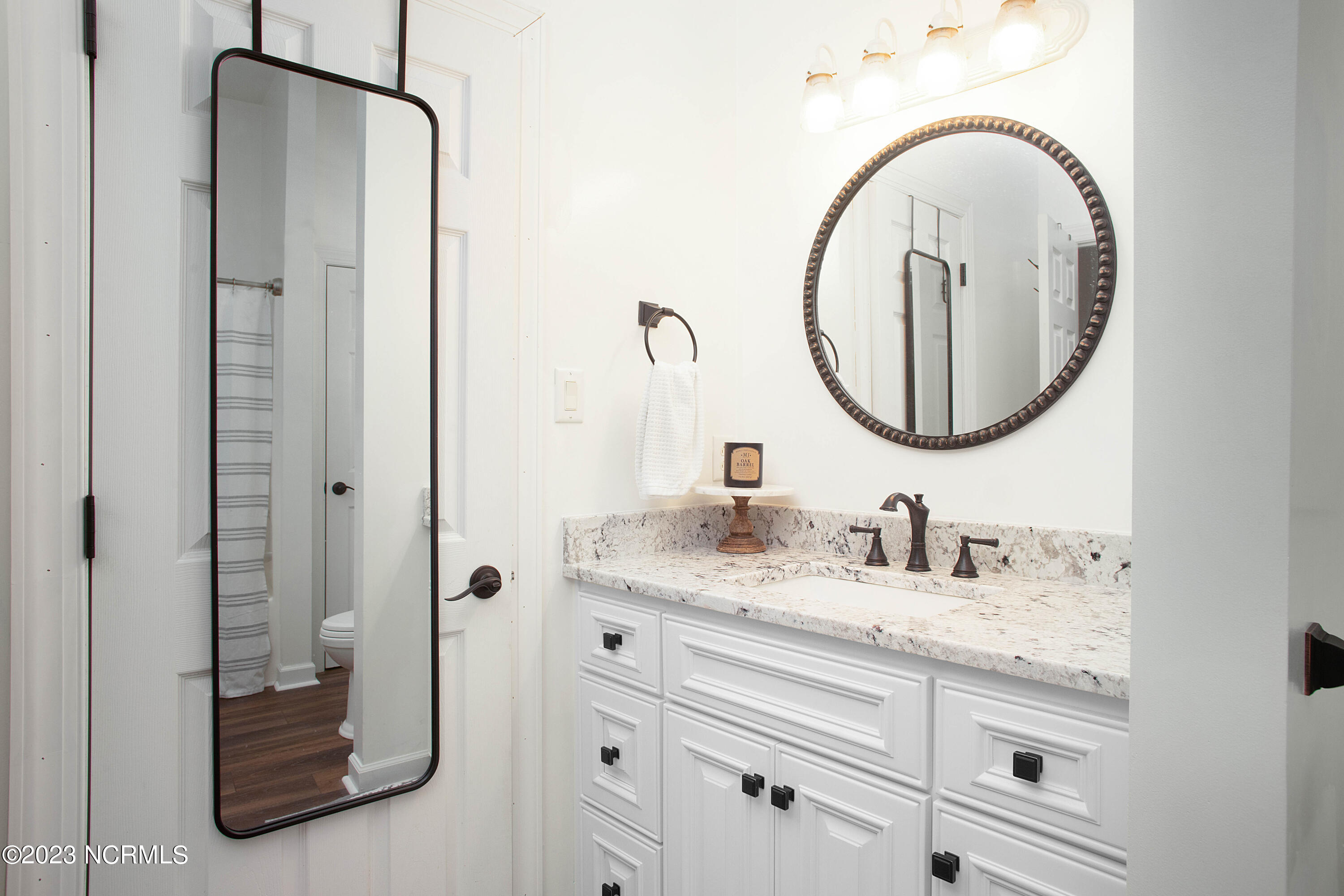 605 Taberna Circle New Bern, NC 28562 - Photo 22 of 43 Third Bathroom