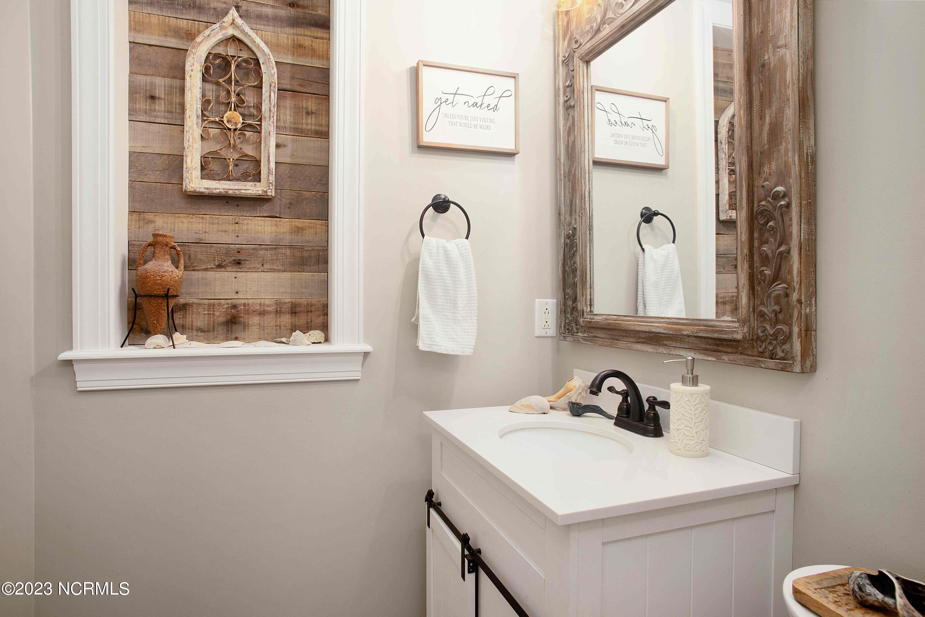 605 Taberna Circle New Bern, NC 28562 - Photo 26 of 43 Half-Bath