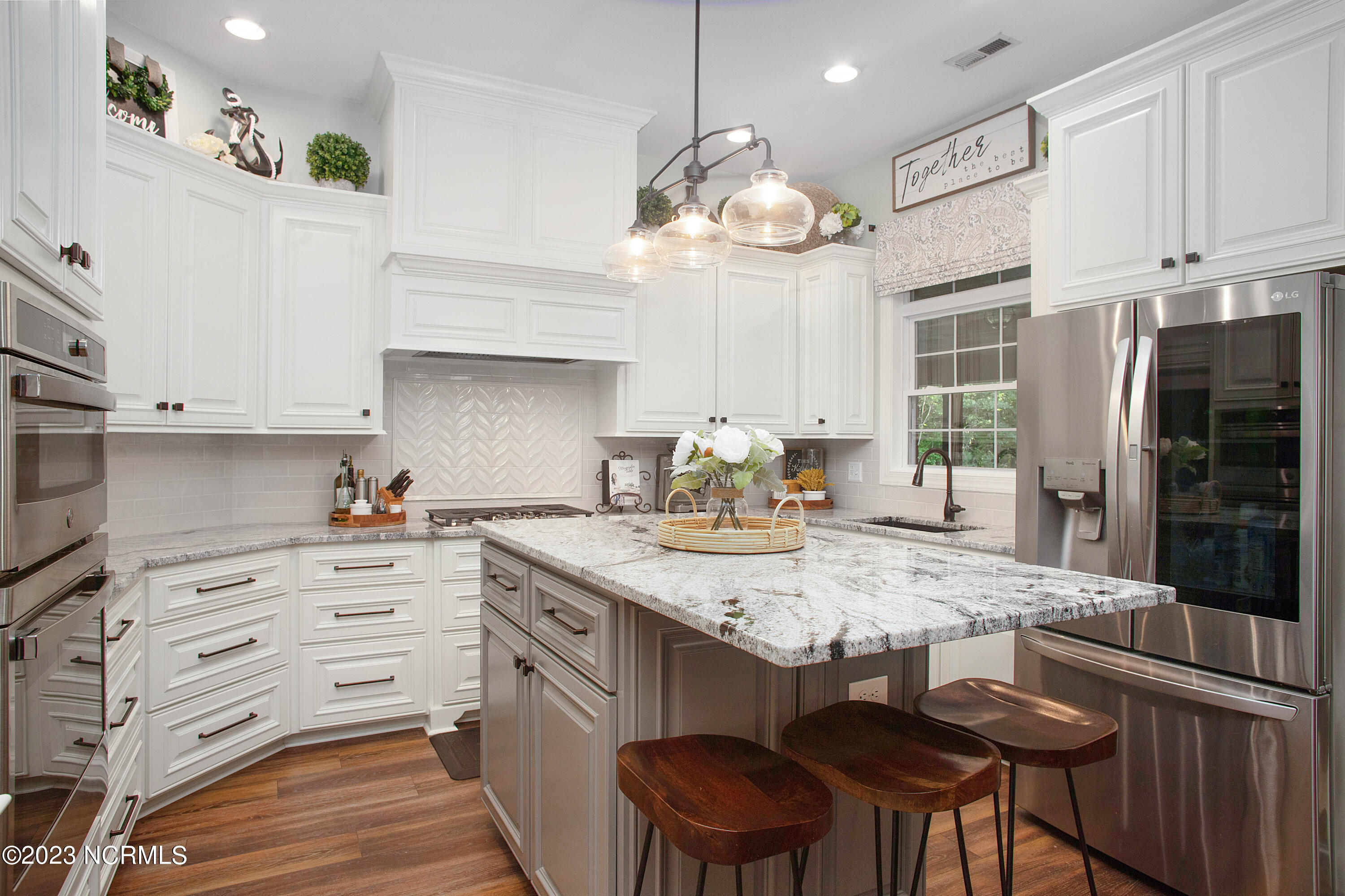 605 Taberna Circle New Bern, NC 28562 - Photo 3 of 43 Kitchen